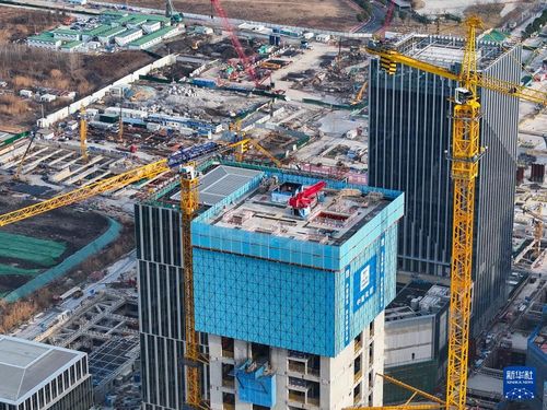 南京 空中造樓機(jī)賦能智慧建造，開啟綠色施工新篇章
