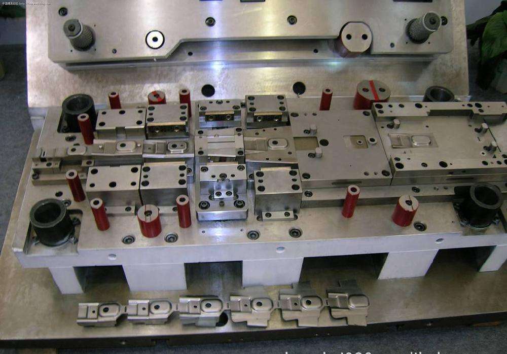 模具行業(yè)的前景與趨勢 當(dāng)精密制造遇見化工產(chǎn)品創(chuàng)新